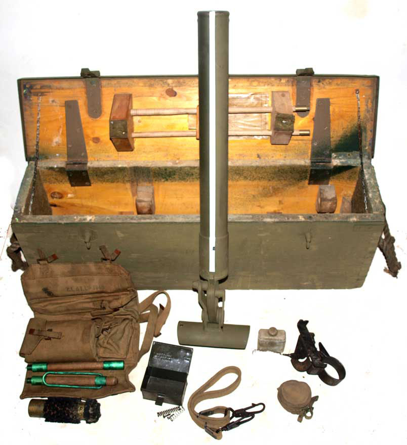 2" Mortar MkII*, 1944 in box with accessories (2IN-21-2) ON HOLD FOR CUSTOMER